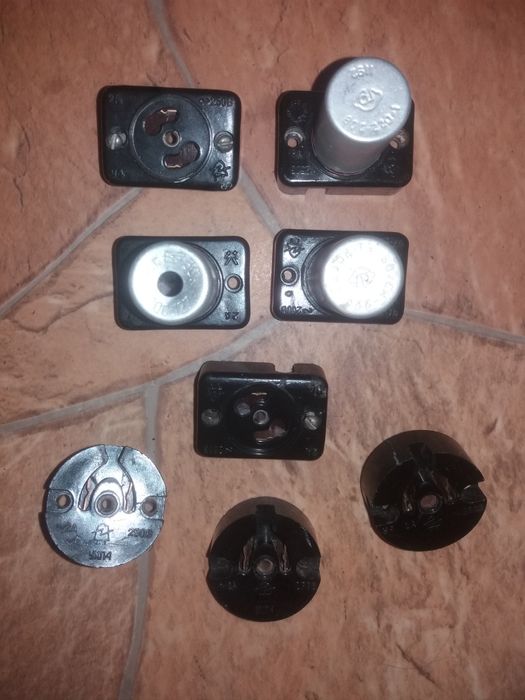 Стартери до люмінісцентних ламп+кріплення