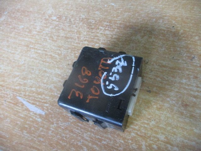 Botão / interruptor electromecânico / relé TOYOTA Avensis Wagon (_T25_
