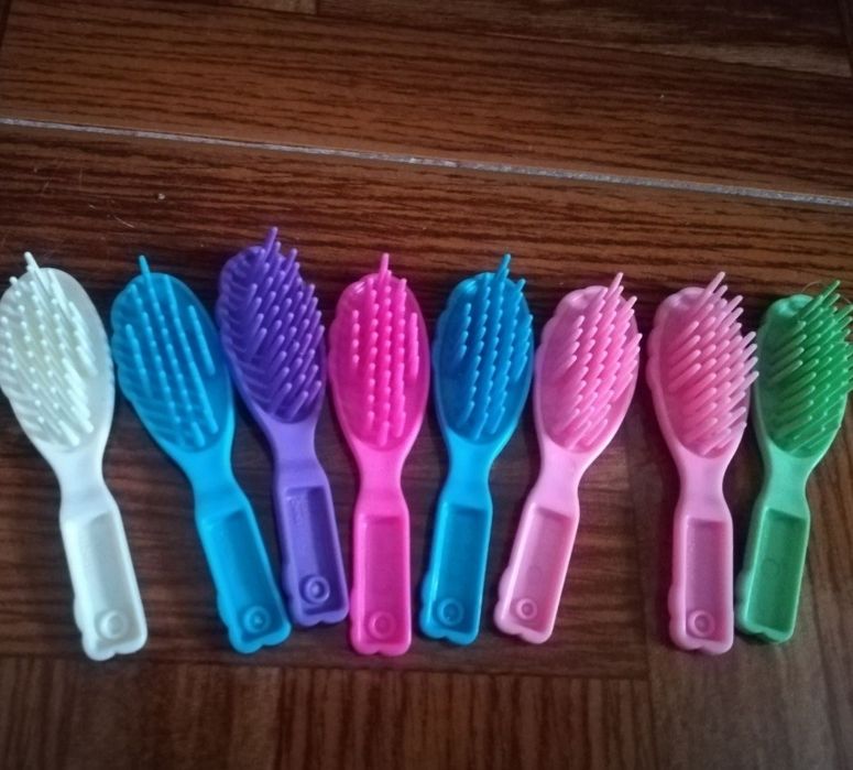 Barbies, cão, gato, roupa, pentes: Lote ou em separado