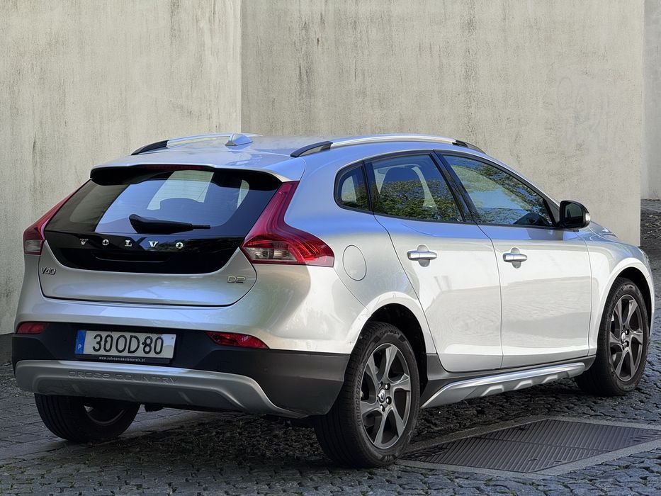 Volvo V40 Cross Country -  106 mil km