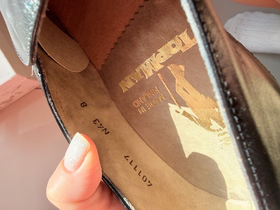 Продам абсолютно нові чоловічі шкіряні туфлі