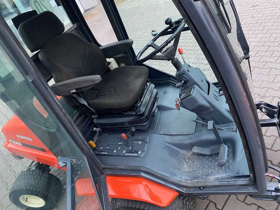 Traktor kosiarka Kubota F3560 4-cyl, kabina pług, 35KM, 4X4