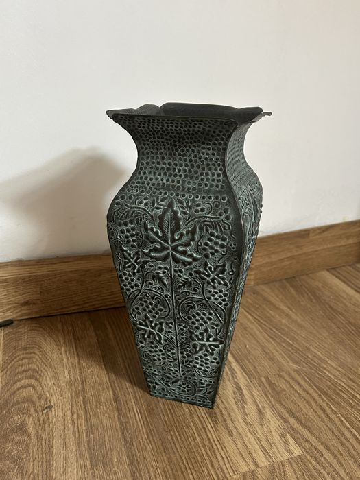 Bases para vela e jarra