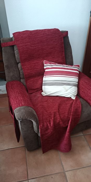 2 Sofás individuais reclináveis