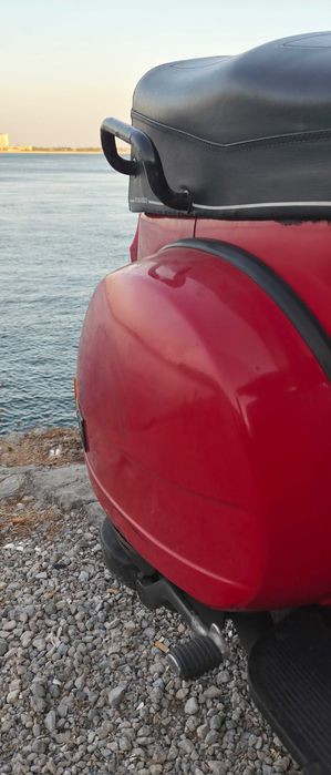 Vespa T5 125 (1986) – Clássico 1.º Dono, Sempre em Garagem
