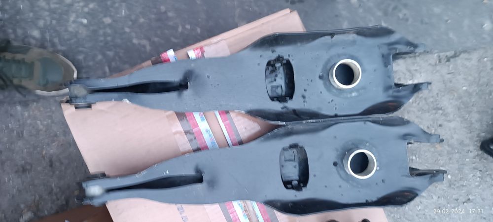 Подвеска  : Рычаги / Стойки  Jeep CHEROKEE