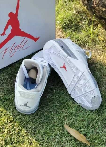 Jordan_4_Retro_White_Oreo R.44