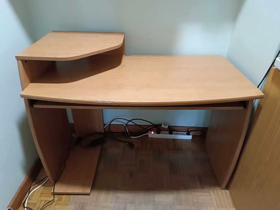 Secretária com gaveta teclado