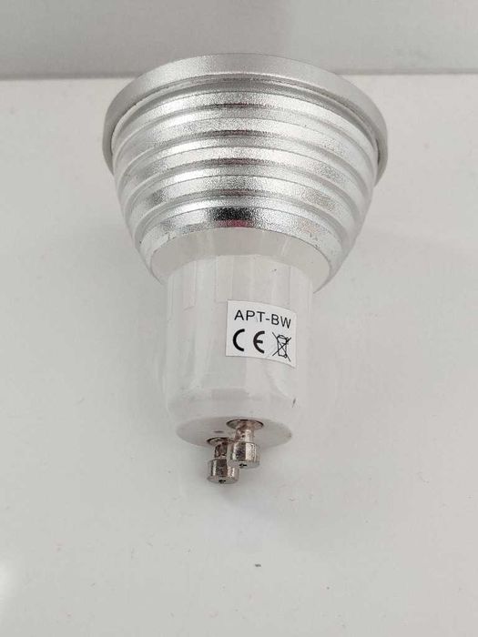 nowe żarówki RGB LED GU10 z pilotem  - 16 kolorów + pilot ZD7A