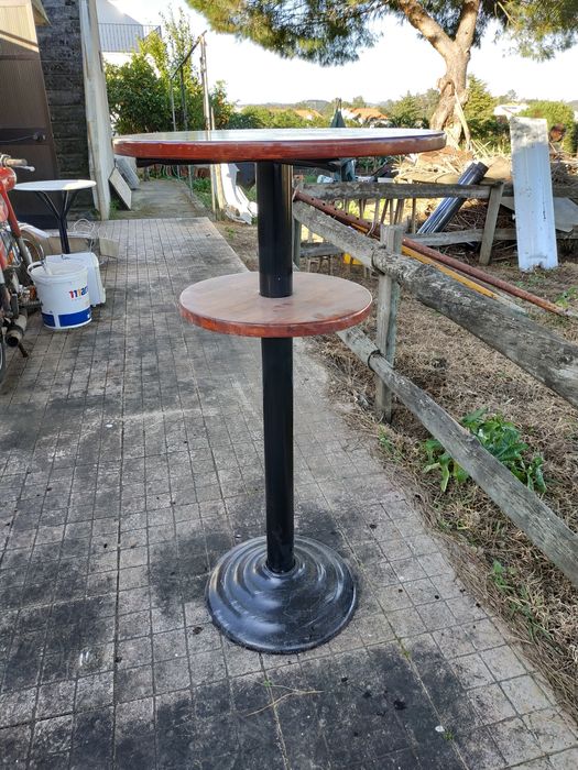 Mesa de bar madeira/ferro