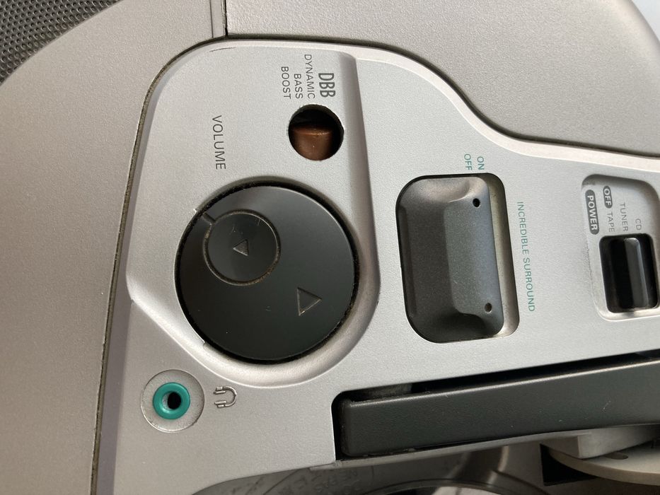 Philips AZ1209 - radio CD + magnetofon kasetowy - sprawny
