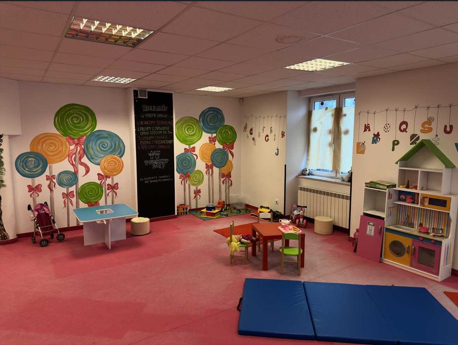 Lokal usługowy po sali zabaw z kawiarnią i salą taneczną