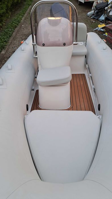 Łódż motorowa rib po generalnym remoncie silnik yamacha, przyczepa