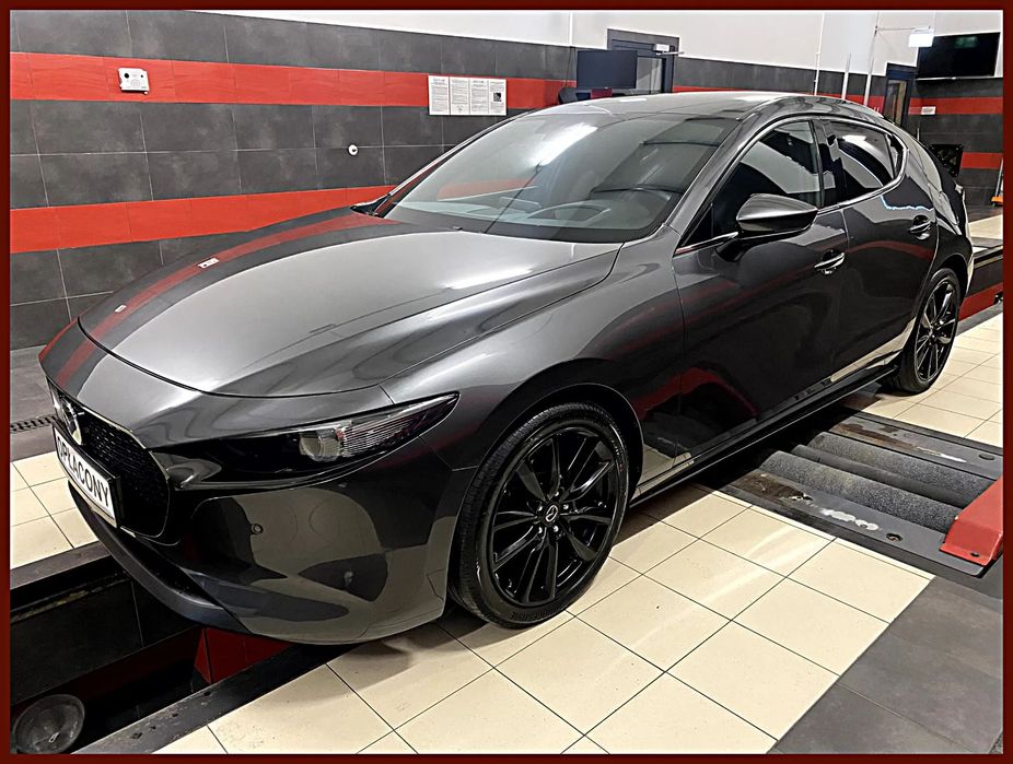 Mazda 3 lift bi xenon ledy czujniki parkowania podg.fotele/kierownica