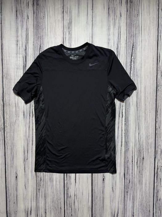 Nike dri-fit футболка оригинал s размер