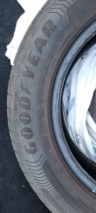 GOOD YEAR 205/60R16