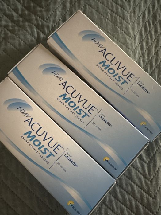 Acuvue Moist -4,5 soczewki 1day