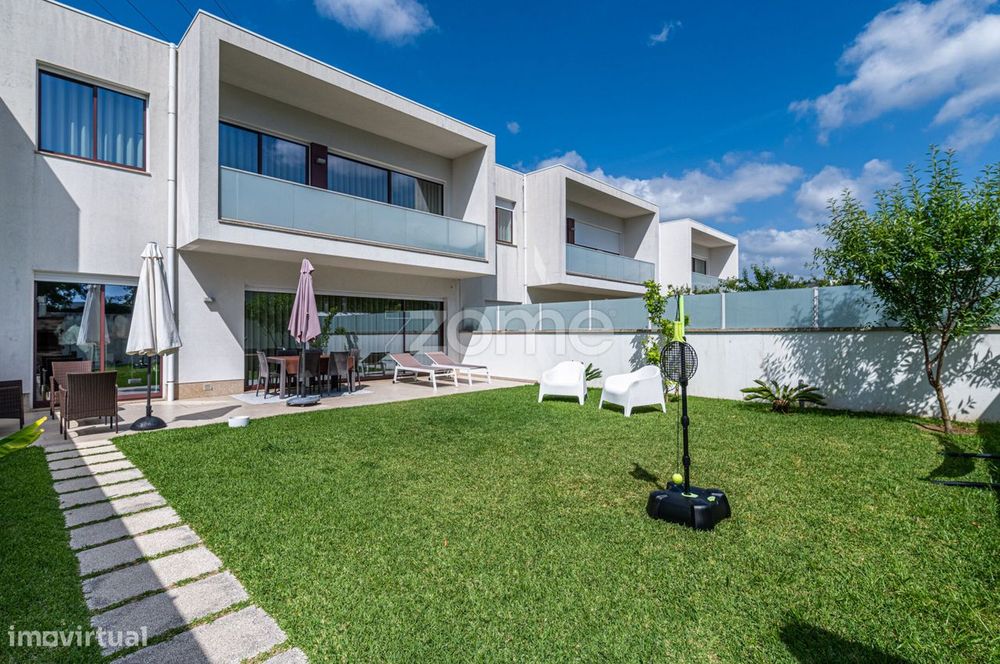 Moradia T5 em Palmeira, Braga