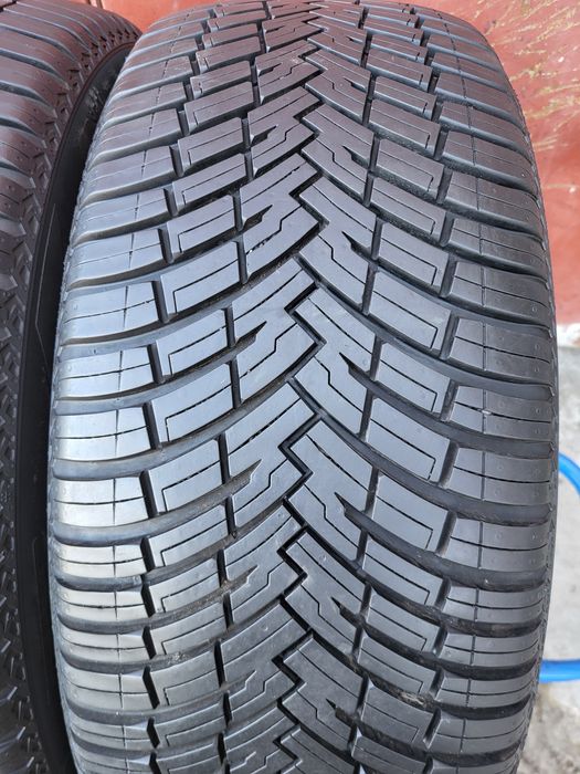 235/50/19 R19 Pirelli Cinturato All Season SF2 2шт ціна за 1шт шини
