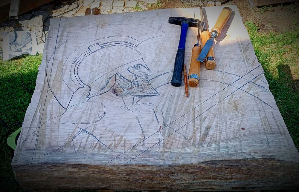 Rzeźba drewniana grecki wojownik