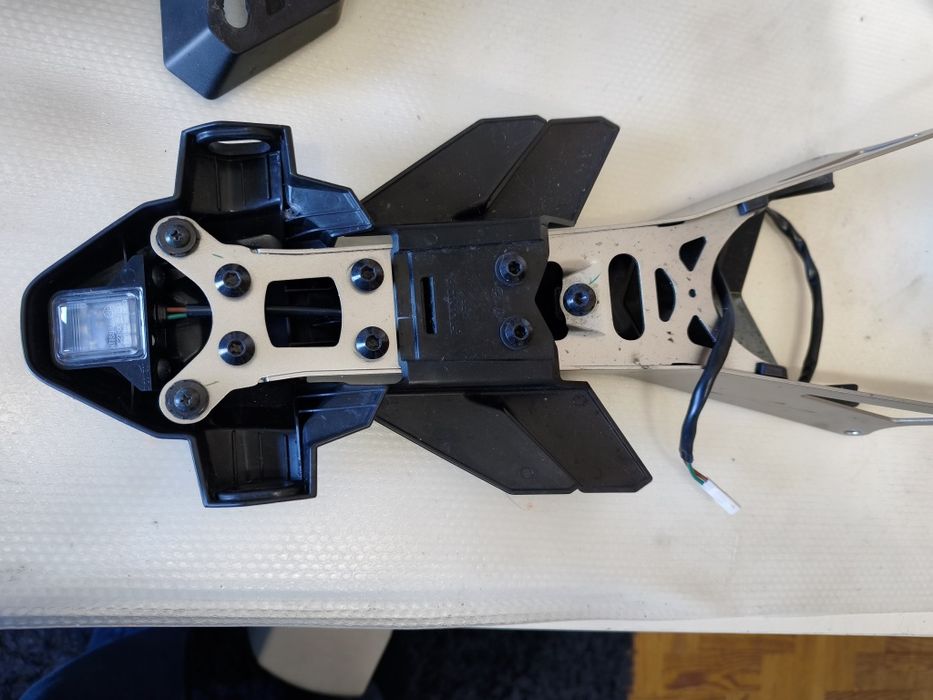 Suporte Matrícula CB650R Original Honda