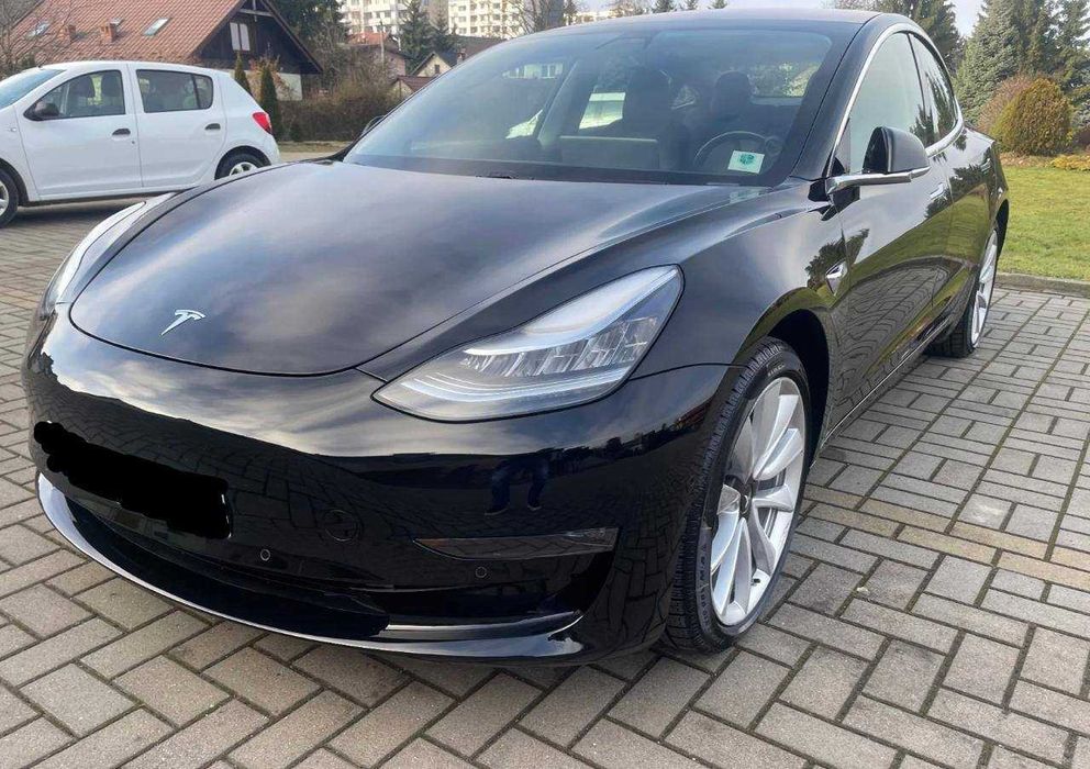 Tesla 2019р Long Range Dual Motor
