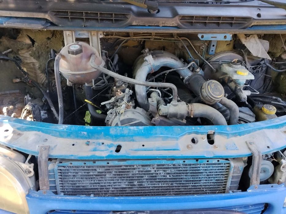 Silnik Ford Transit 2.5 i skrzynia