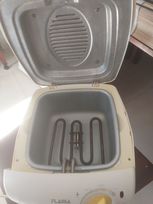 Vendo fritadeira a funcionar na perfeição