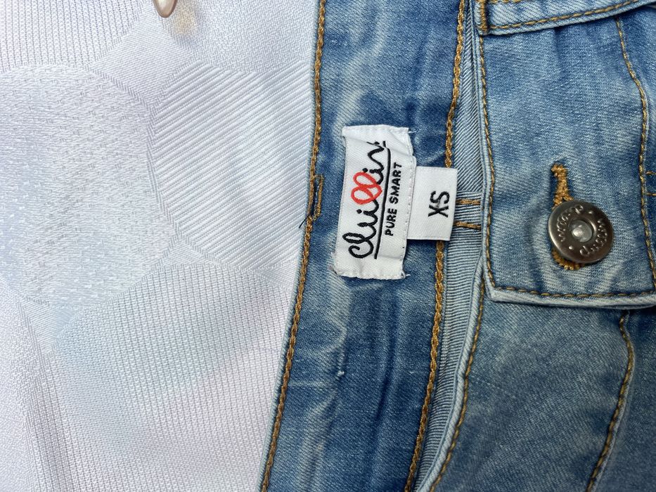 Krótkie  spodenki jeansowe szorty