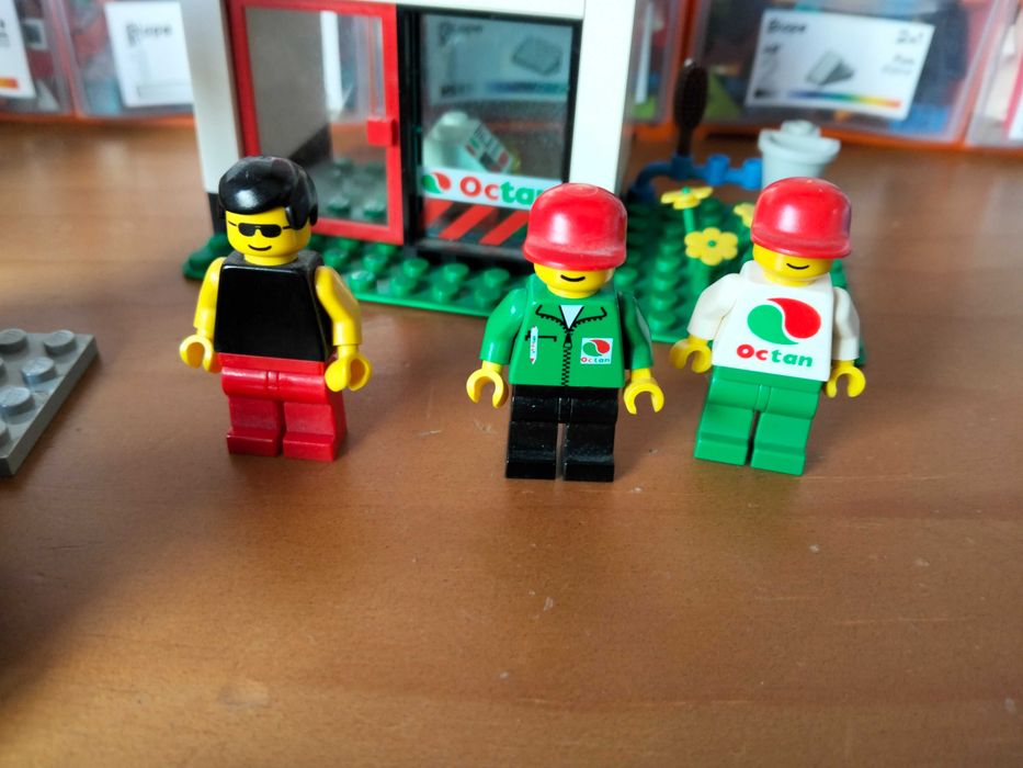 Lego Town 658 Octan Gas Station