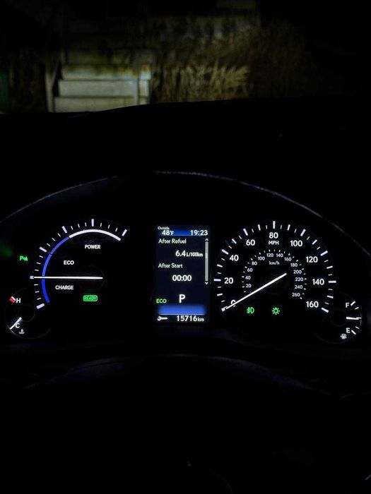 Продам Lexus ES300h 2016 в максимальній комплектаціі