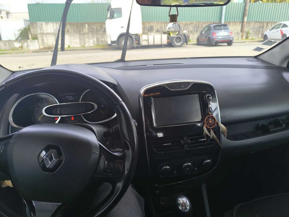 Carrinha Renault Clio IV