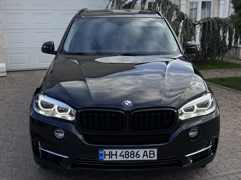 Продам BMW X5 F15 3.0 дизель 2014 год