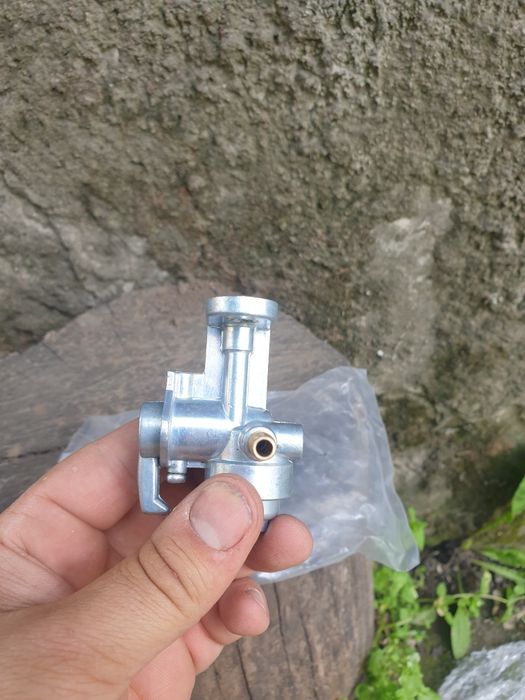 Продам Кран бензобака на Квадроцикл,мото..