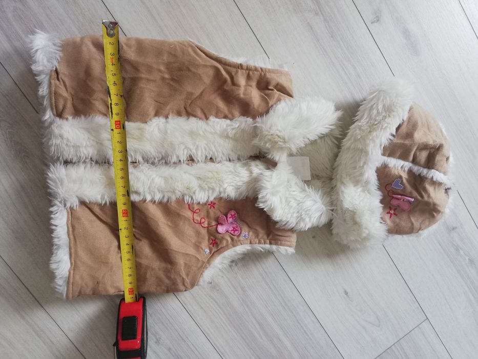 Bezrękawnik z czapką