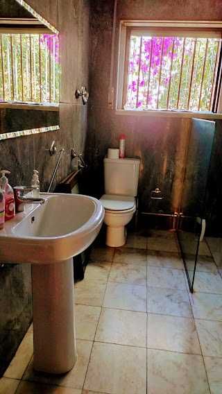 Quarto individual em moradia- Lisboa a estudante/jovem trabalhador