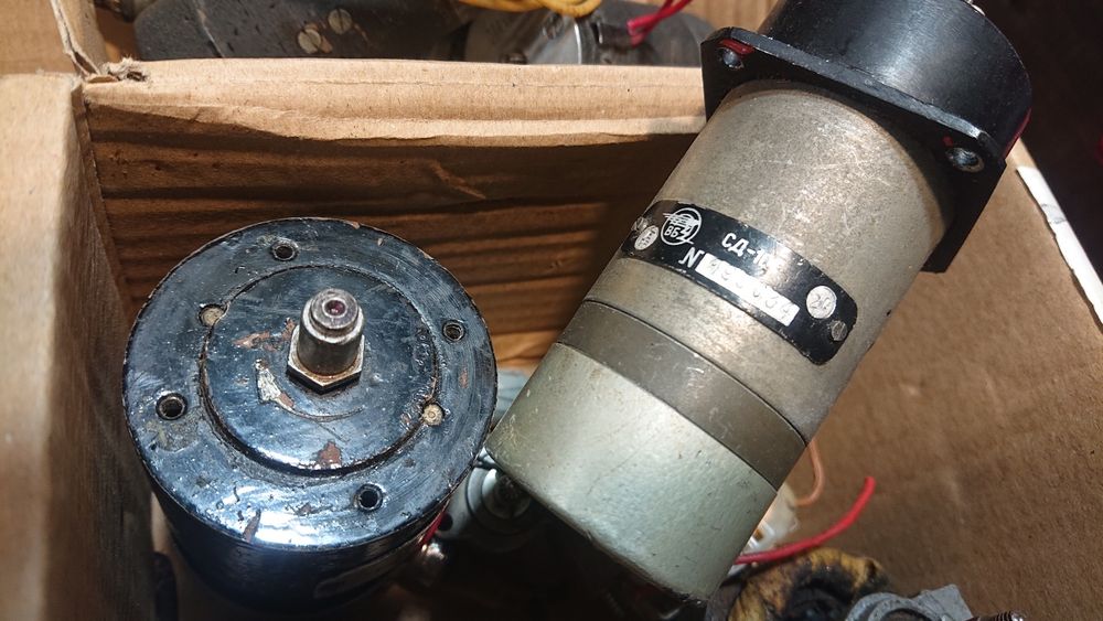 Моторчики разные.
Советские и современные.
Смотрите фото. 
Все рабочие