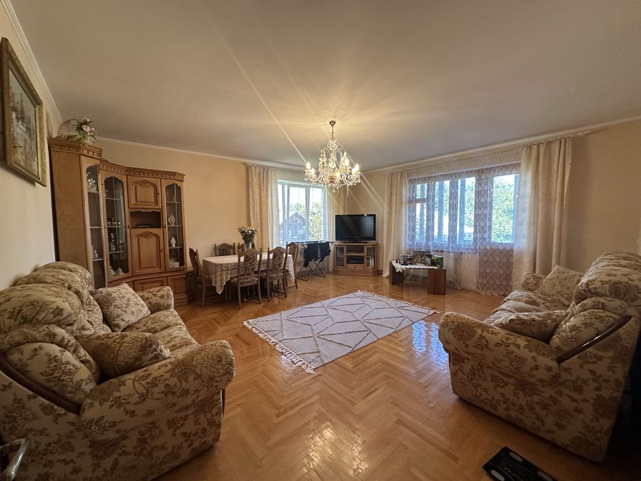 Терміновий продаж будинок з ремонтом все залишається ,ділянка 20 сотих