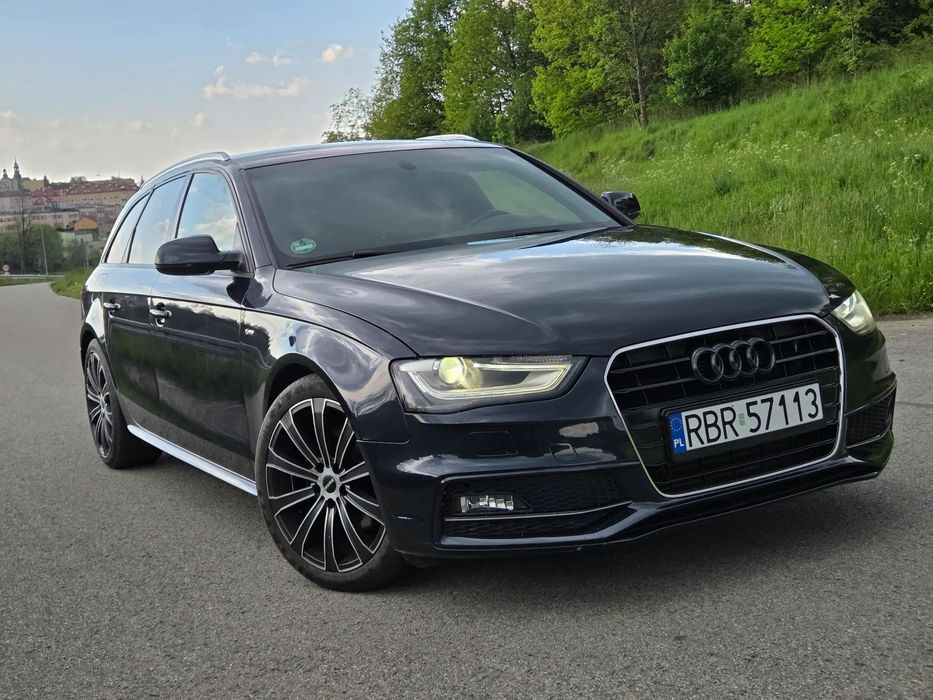 Audi A4 Avant Audi a4 B8 Lift  Full S-line 2.0 177km Bixenon Navi