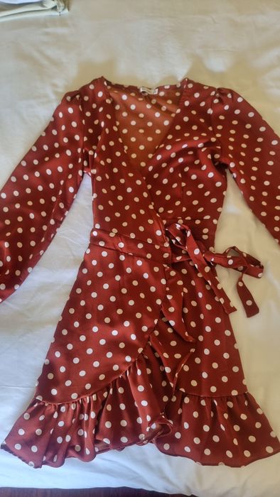 Vestido às bolinhas