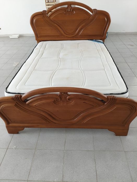 Cama de casal com colchão