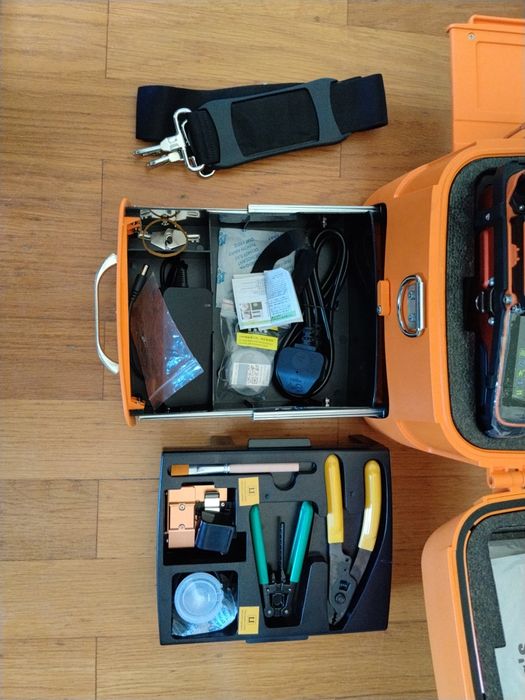 Máquina de fusão de fibra da Elfcam(semi nova)