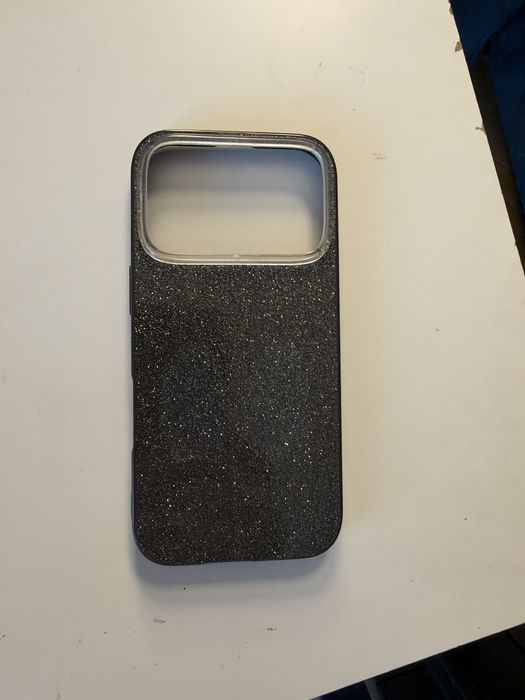 чехол на iPhone 17 Pro