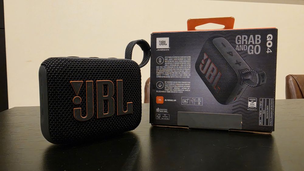 Coluna JBL GO 4 nova
