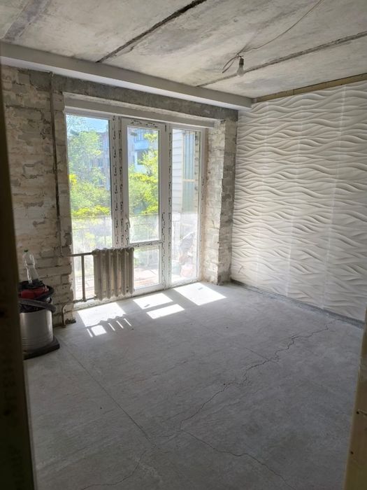 Продаж  1к.Калинова Косіора Правда