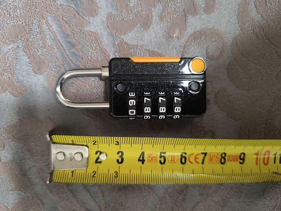 2 cadeados com código