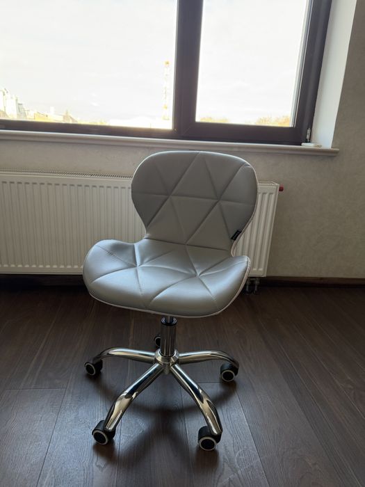 Продам стулья, офисная мебель , для дома