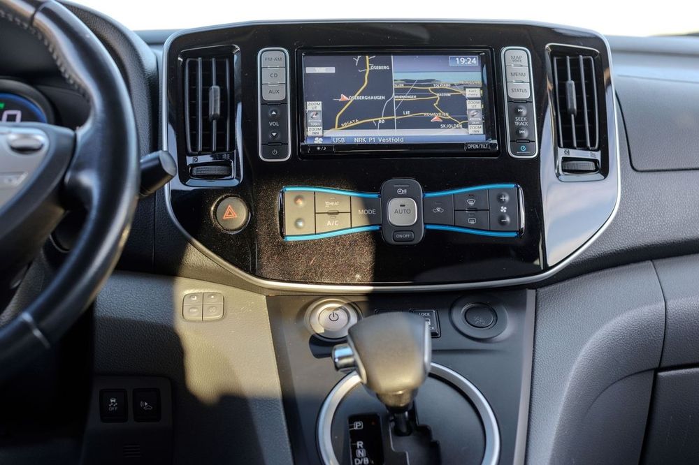 Nissan e-NV200 2015