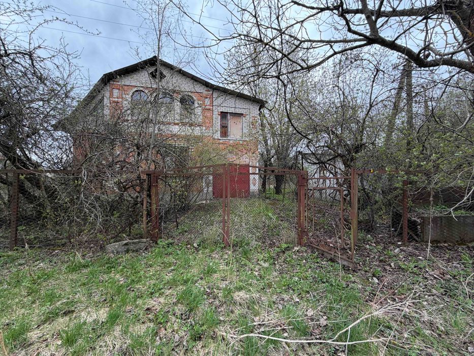 Продаж дачі, збудованої під житло, у селі Сальник
