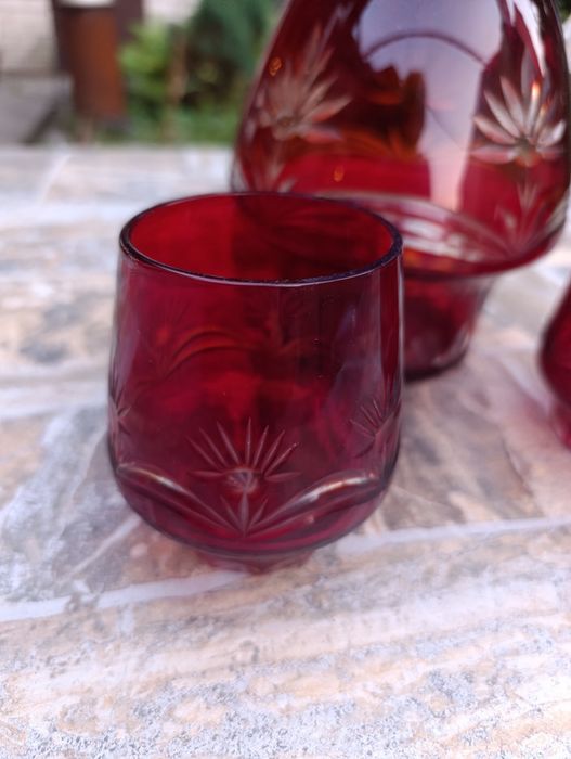 Кувшин і дві склянки